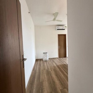 Bathroom in 4 BHK Apartment at ABA Ivy County, Sector 75 – for Rent