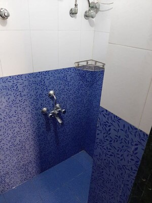 Room in 1 BHK Apartment at Apna Ghar CHS, Malad East – for Rent