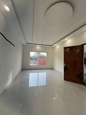 Furnished Amenities in 3 BHK Villa at Sector 115 – for Sale