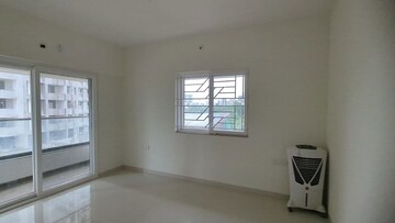 Room in 3 BHK Apartment at Avon Vista, Balewadi – for Sale