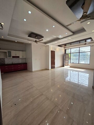 Room in 3 BHK Builder Floor at Ansal Sushant Apartments, Sushant Lok I – for Rent