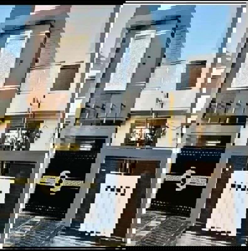 3 BHK + Pooja Room 1400 Sq.Ft. Builder Floor in DLF Vibhuti Khand