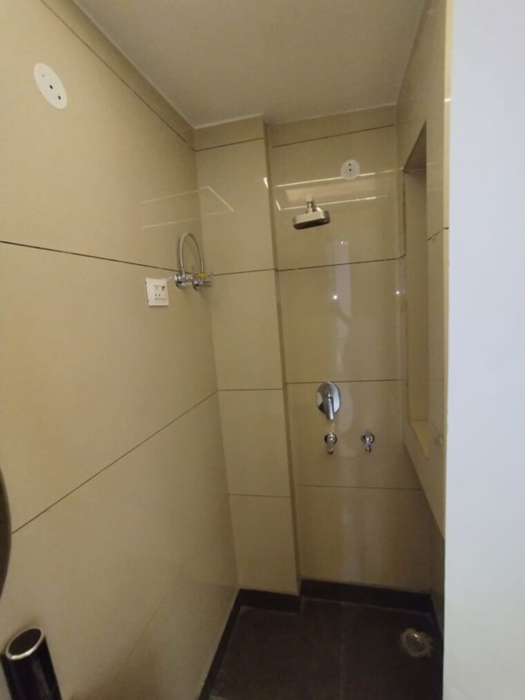 undefined, uttam nagar 3 Bedroom 90 Sq.Yd. Builder Floor In Uttam Nagar Delhi 10010346