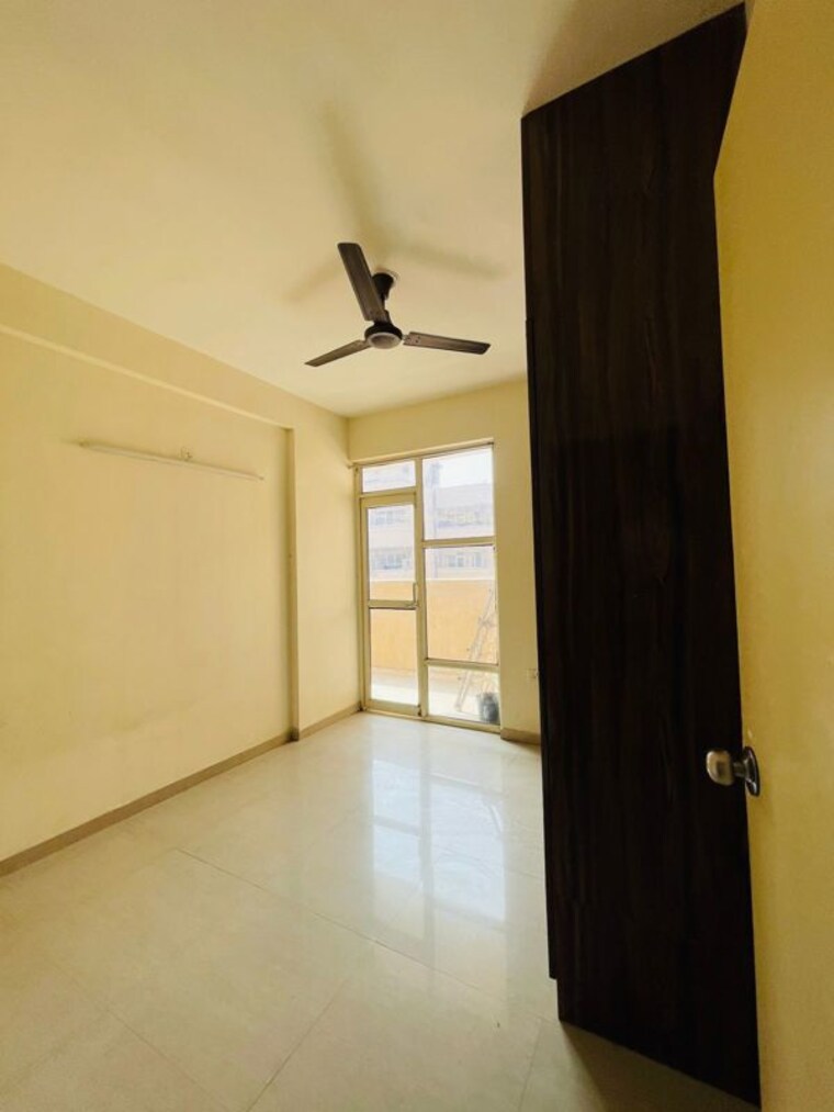Room, pyramid-urban-homes 2 Bedroom 601 Sq.Ft. Apartment In Sector 70a Gurgaon 10010367