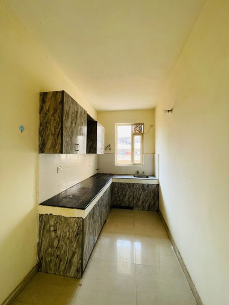 Kitchen, pyramid-urban-homes 2 Bedroom 601 Sq.Ft. Apartment In Sector 70a Gurgaon 10010367