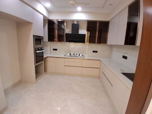 Kitchen in 4 BHK Builder Floor at DLF City Gurgaon, Sector 27 – for Sale