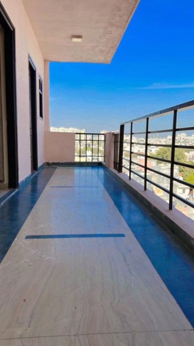 Swimming Pool, huda-market 1 RK 322 Sq.Ft. Apartment In Sector 31 Gurgaon 10010394