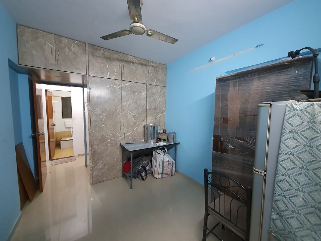 2 BHK + Pooja Room,Servant Room,Study Room,Extra Room,Basement,Store Room Apartment For Sale in Balaji Enclave Kandivali East