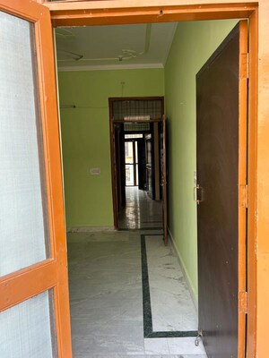Building Lobby in 2 BHK Independent House at Saurabh Niwas, Sector 40 – for Rent