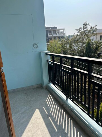Balcony in 2 BHK Independent House at Saurabh Niwas, Sector 40 – for Rent
