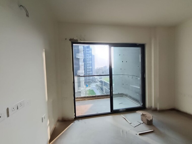 Room, one-oak-natura 2.5 Bedroom 1508 Sq.Ft. Apartment In Sushant Golf City Lucknow 10010426