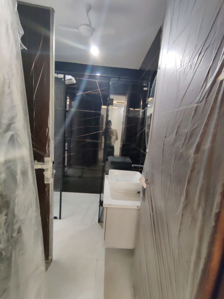 Bathroom, green fields colony 4 Bedroom 2850 Sq.Ft. Builder Floor In Green Fields Colony Faridabad 10010428