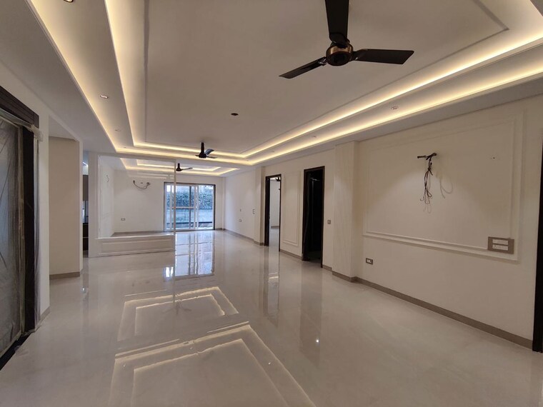 Bathroom, green fields colony 4 Bedroom 2850 Sq.Ft. Builder Floor In Green Fields Colony Faridabad 10010428