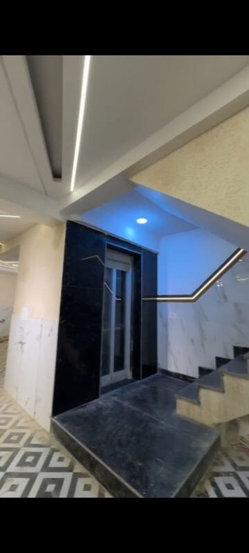  4 BHK Builder Floor at Uttam Nagar – for Sale