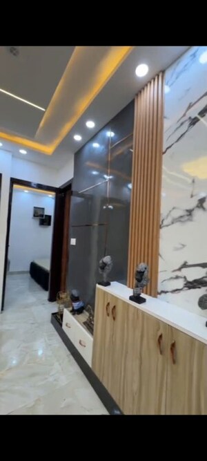 Furnished Amenities in 4 BHK Builder Floor at Uttam Nagar – for Sale