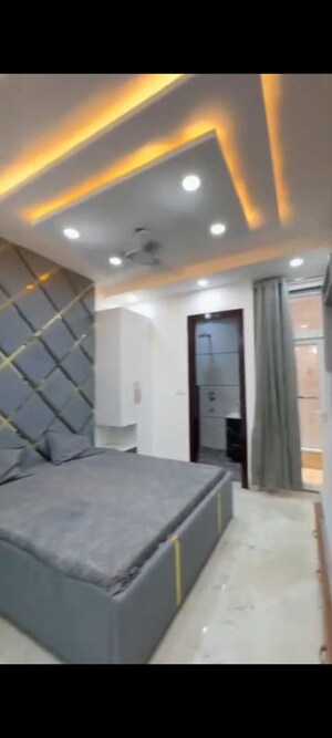 Room in 4 BHK Builder Floor at Uttam Nagar – for Sale