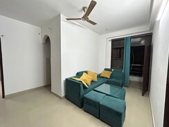 2 BHK Builder Floor For Rent in Saket