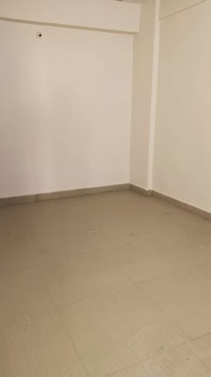 Room in 3 BHK Apartment at Hinoo – for Rent