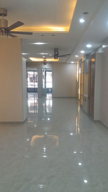 Room in 4 BHK Builder Floor at Shivkripa Orchid Gyan Khand, Gyan Khand I – for Sale