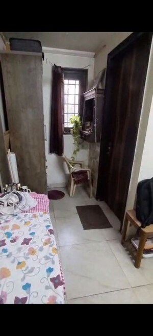 Living Room in 2.5 BHK Apartment at Karol Bagh – for Rent
