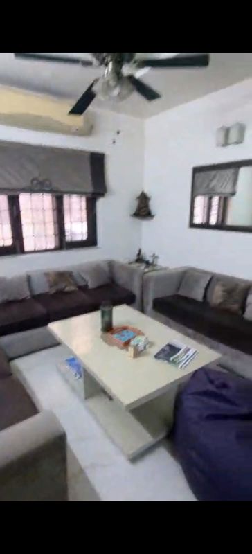 2.5 BHK + Servant Room Apartment For Rent in Karol Bagh