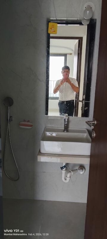 Furnished Amenities in 2 BHK Apartment at Arkade Aspire, Goregaon East – for Rent