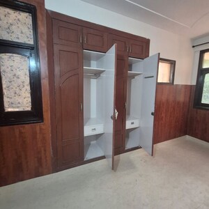 Room in 3 BHK Apartment at Dwarka – for Sale