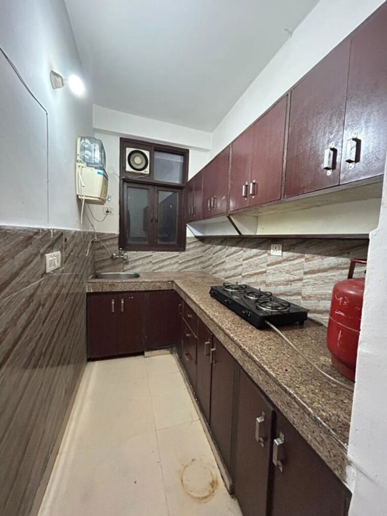 Kitchen, saket 2 Bedroom 950 Sq.Ft. Builder Floor In Saket Delhi 10010485