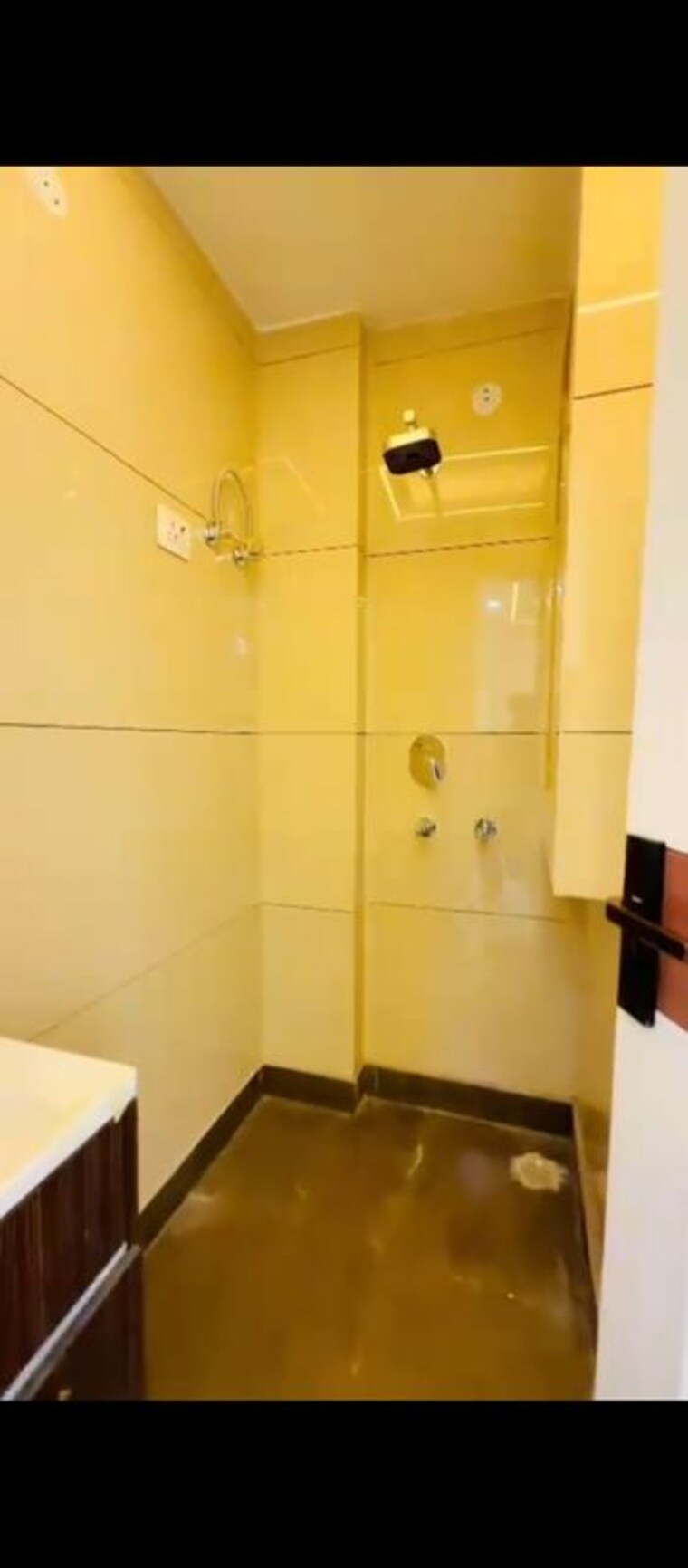 Bathroom, uttam nagar 3 Bedroom 90 Sq.Yd. Builder Floor In Uttam Nagar Delhi 10010492