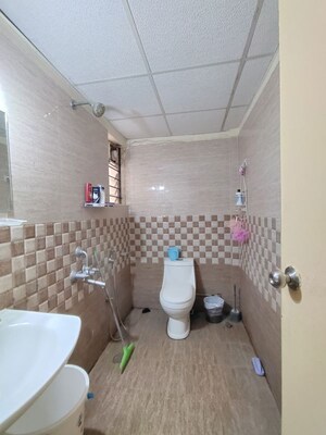 Bathroom in 3 BHK Apartment at SS Residency HSR Layout, Hsr Layout – for Rent