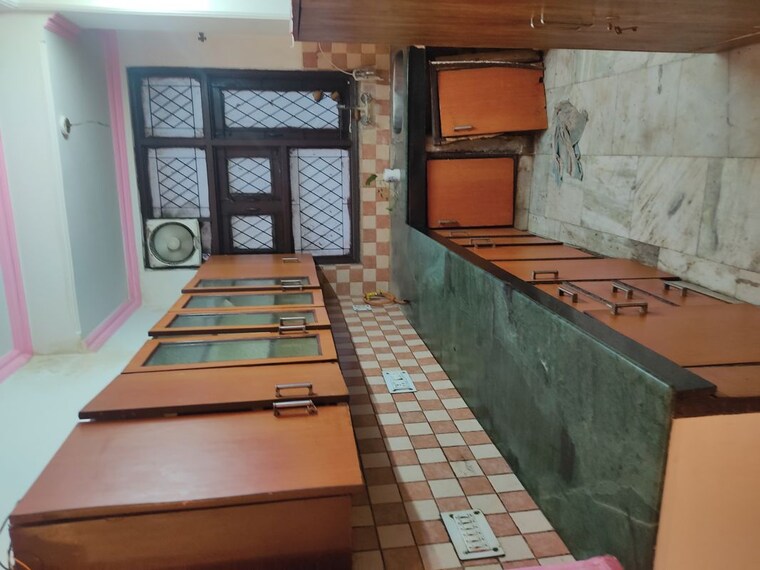 Kitchen, khirki extension 3 Bedroom 125 Sq.Yd. Builder Floor In Khirki Extension Delhi 10010498