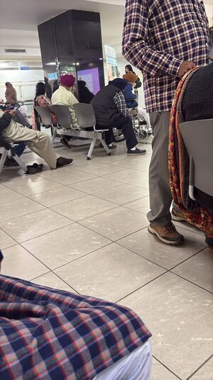 Parking in 3 BHK Builder Floor at Kalkaji – for Sale