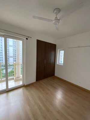 Room in 3 BHK Apartment at Emaar Gurgaon Greens, Sector 102 – for Rent