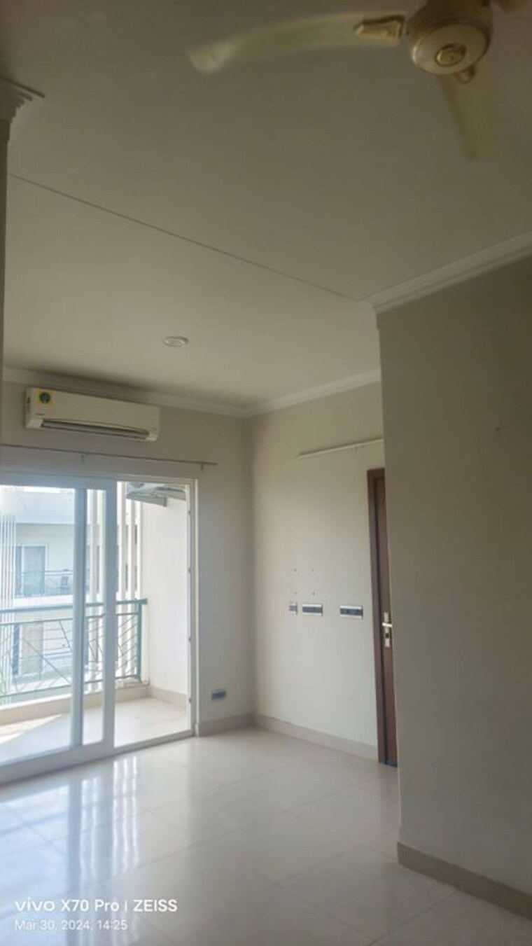 Room, sare-home 4 Bedroom 2020 Sq.Ft. Apartment In Sector 92 Gurgaon 10010411