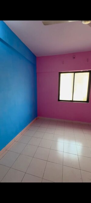 Room in 1 BHK Apartment at Veena Enclave CHS, Mira Road – for Rent