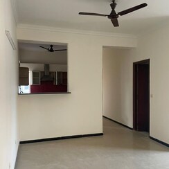 2 BHK Apartment For Rent in Rishabh Iris Tower