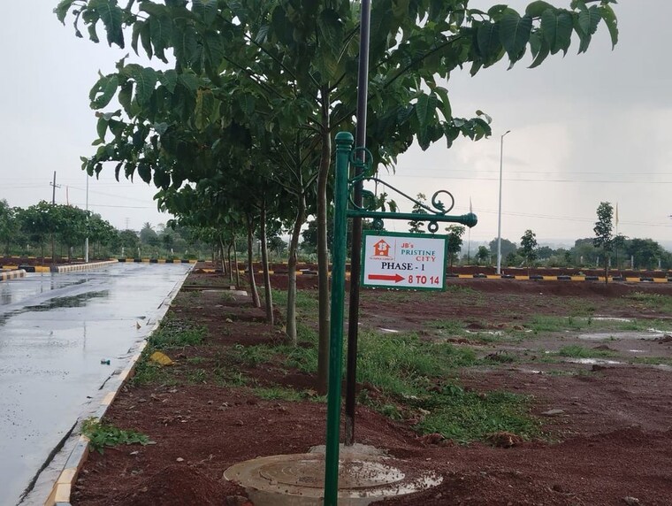 Garden, thummaloor  200 Sq.Yd. Plot In Thummaloor Hyderabad 10010597