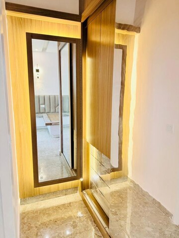 Room in 3 BHK Apartment at Gaur Saundaryam, Tech Zone 4 Greater Noida – for Rent