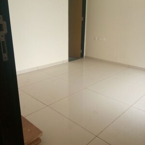 Room in 1 BHK Apartment at Chandak 34 Park Estate, Goregaon West – for Rent