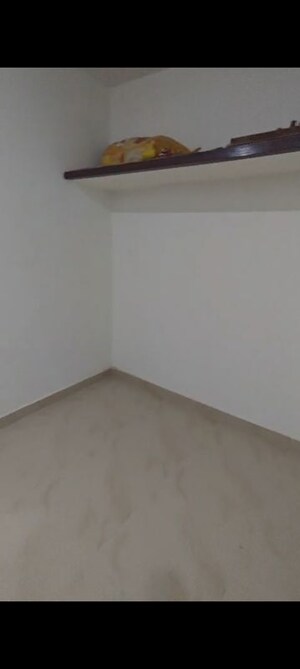 Room in 2 BHK Builder Floor at Dwarka Mor – for Rent