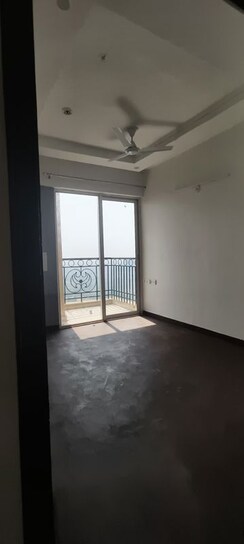 2 BHK Apartment For Rent in Prateek Grand City