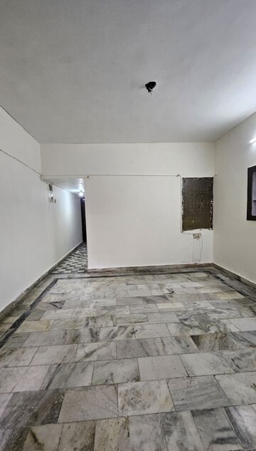 Room in 2 BHK Apartment at Dilshad Colony – for Sale