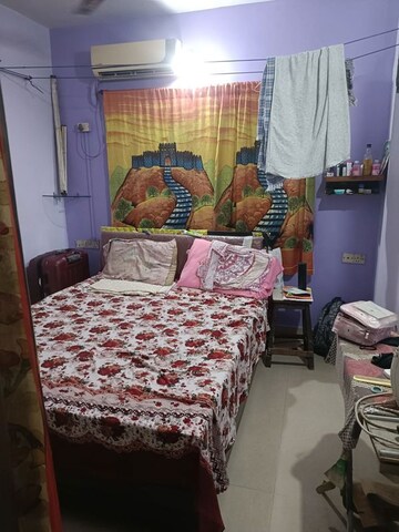 Bedroom in 2 BHK Apartment at Andheri East – for Rent