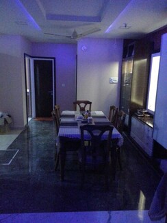 4 BHK + Servant Room Apartment For Rent in Mahagun Maple