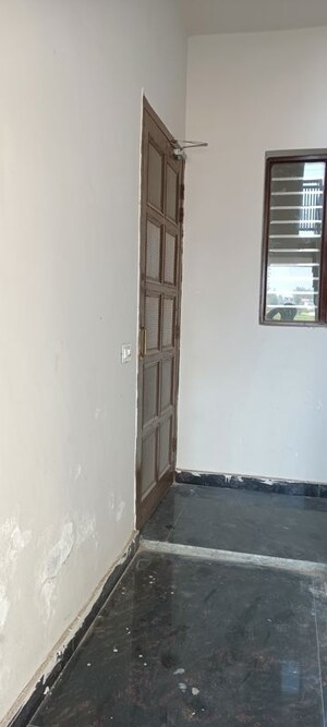 Room in 2 BHK Builder Floor at Dhakoli – for Rent