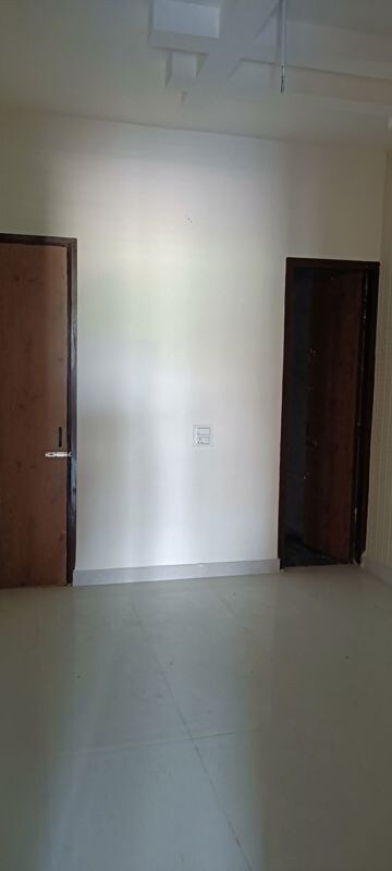 Room in 2 BHK Builder Floor at Dhakoli – for Rent