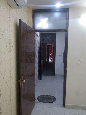 2 BHK Builder Floor For Rent in Govindpuri