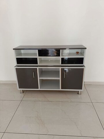 Furnished Amenities in 3 BHK Apartment at Rishita Manhattan, Gomti Nagar – for Sale