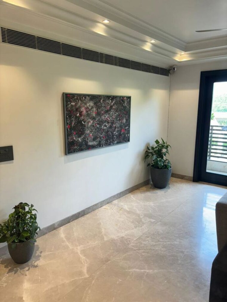 Room, safdarjung enclave 3 Bedroom 180 Sq.Yd. Builder Floor In Safdarjung Enclave Delhi 10010737