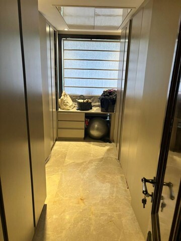 Room in 3 BHK Builder Floor at Safdarjung Enclave – for Sale